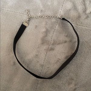 black velvet choker! ✨✨